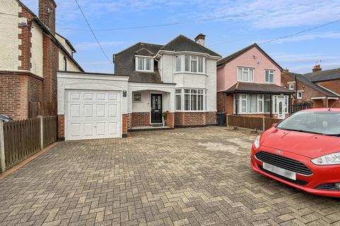 3 bedroom detached house for sale, Cressing Road, Braintree, CM7