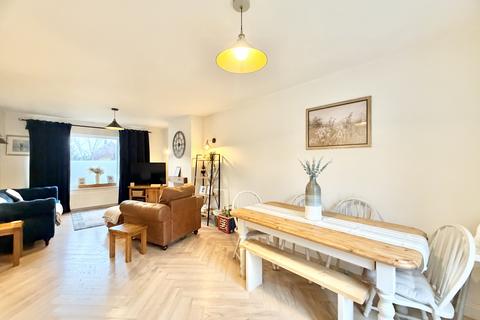 3 bedroom semi-detached house for sale, Eastfield Drive, Woodlesford