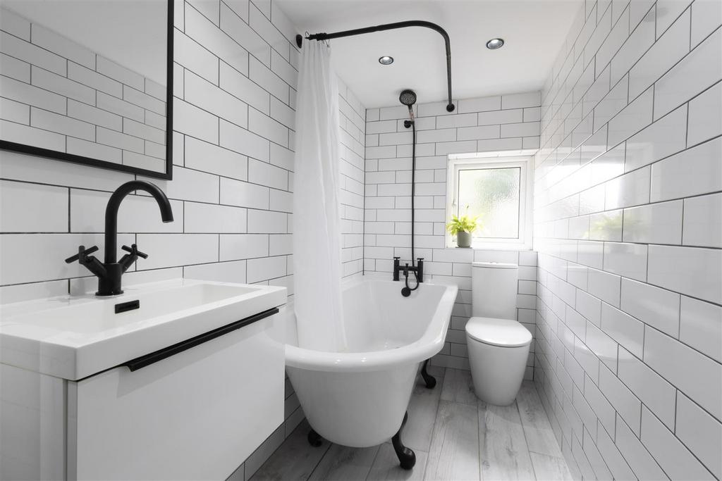 4-bathroom-1.jpg