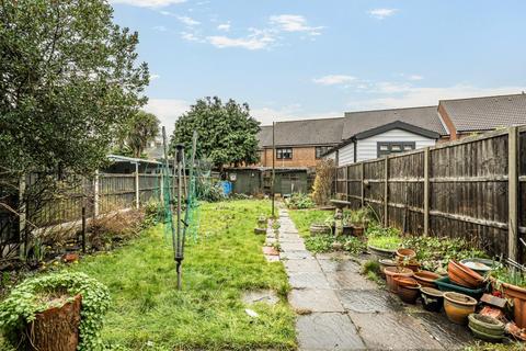3 bedroom terraced house for sale, Waghorn Road, Snodland
