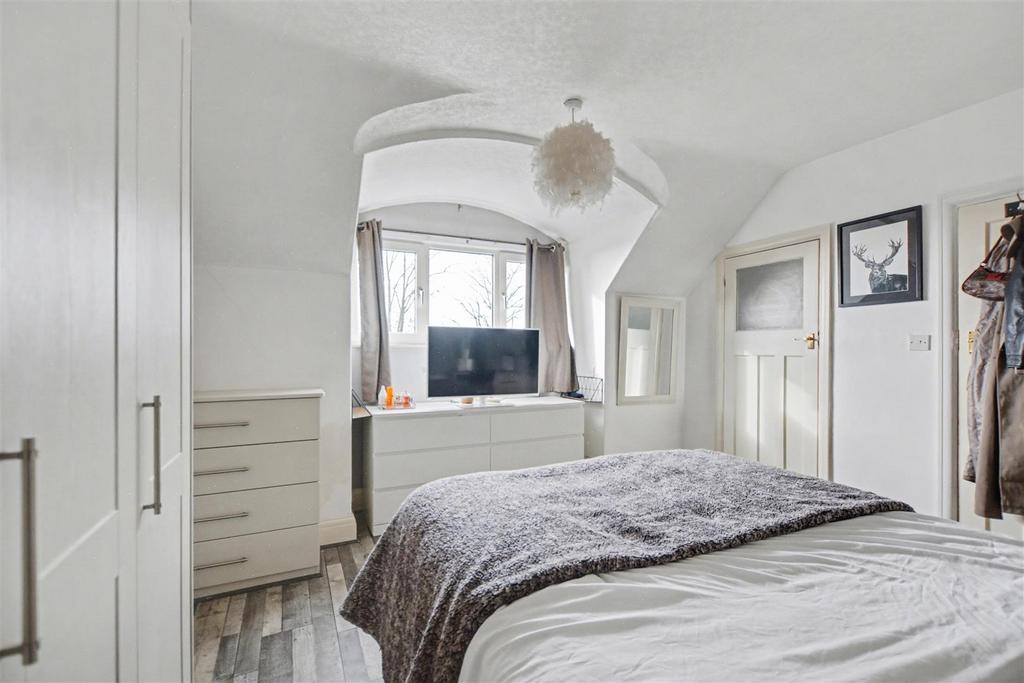 Bedroom 2 4.jpeg