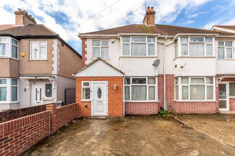 Barrack Road, Hounslow, TW4