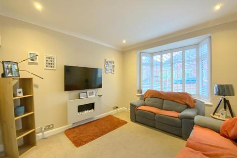 3 bedroom semi-detached house for sale, Woodsley Avenue, Cleethorpes