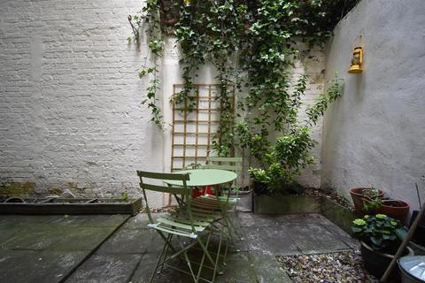 2 bedroom flat to rent, Marina, St. Leonards-On-Sea TN38