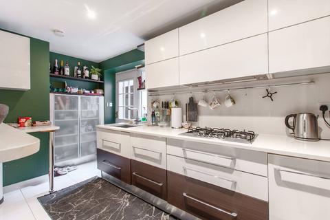 2 bedroom flat for sale, St Quintin Avenue, North Kensington, London, W10