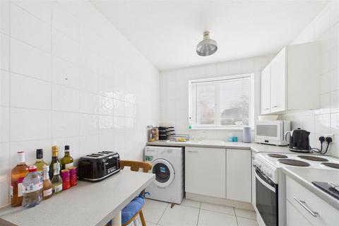 undefined, Elizabeth Road, PO19