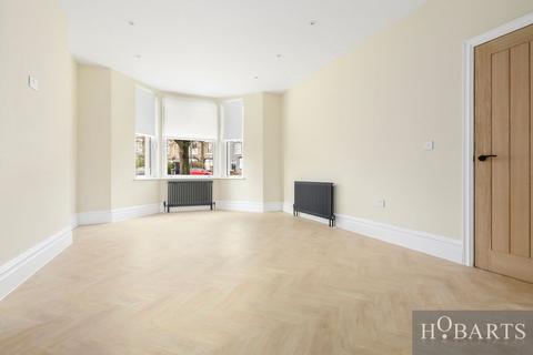 4 bedroom semi-detached house for sale, Stuart Crescent, London, N22