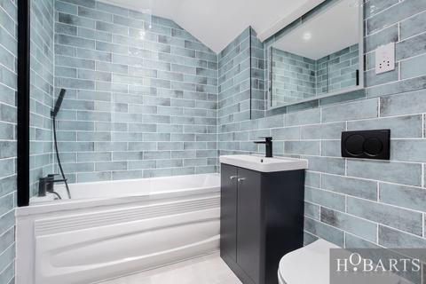 4 bedroom semi-detached house for sale, Stuart Crescent, London, N22