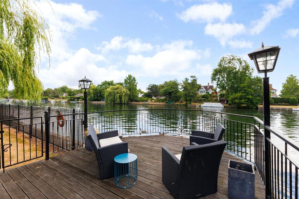 River Terrace