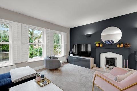 3 bedroom terraced house for sale, Elgin Road, Weybridge, Surrey KT13