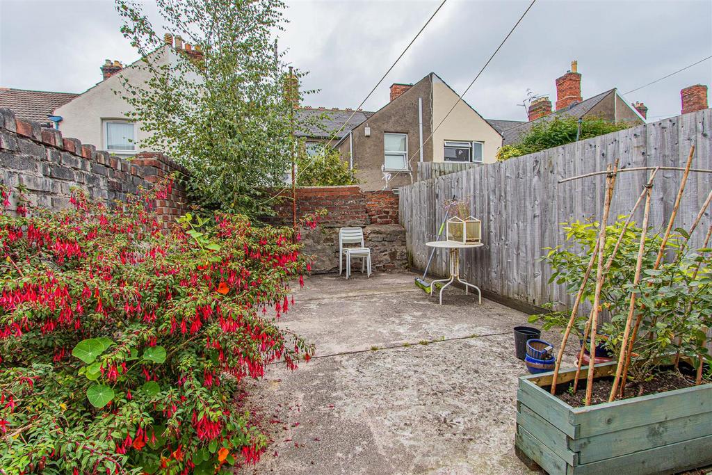 Treharris Street 31-7.jpg
