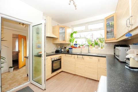 undefined, Romney Close, Harrow, HA2
