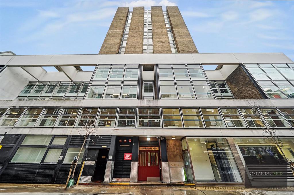 Flat 2, 2 Winter Garden House WC2 B 5 ND-2.jpg