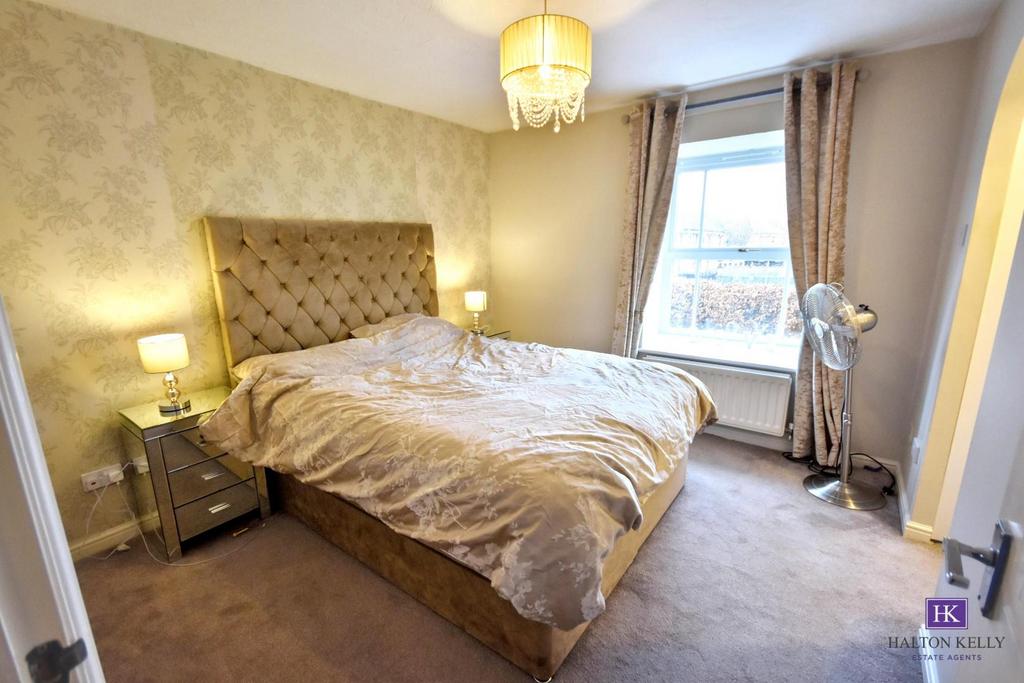 Main bedroom