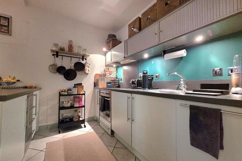 1 bedroom apartment for sale, Albert Warehouse, Gloucester Docks