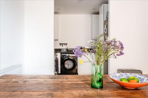 1 bedroom apartment for sale, Cordwainer House, London Fields, E8
