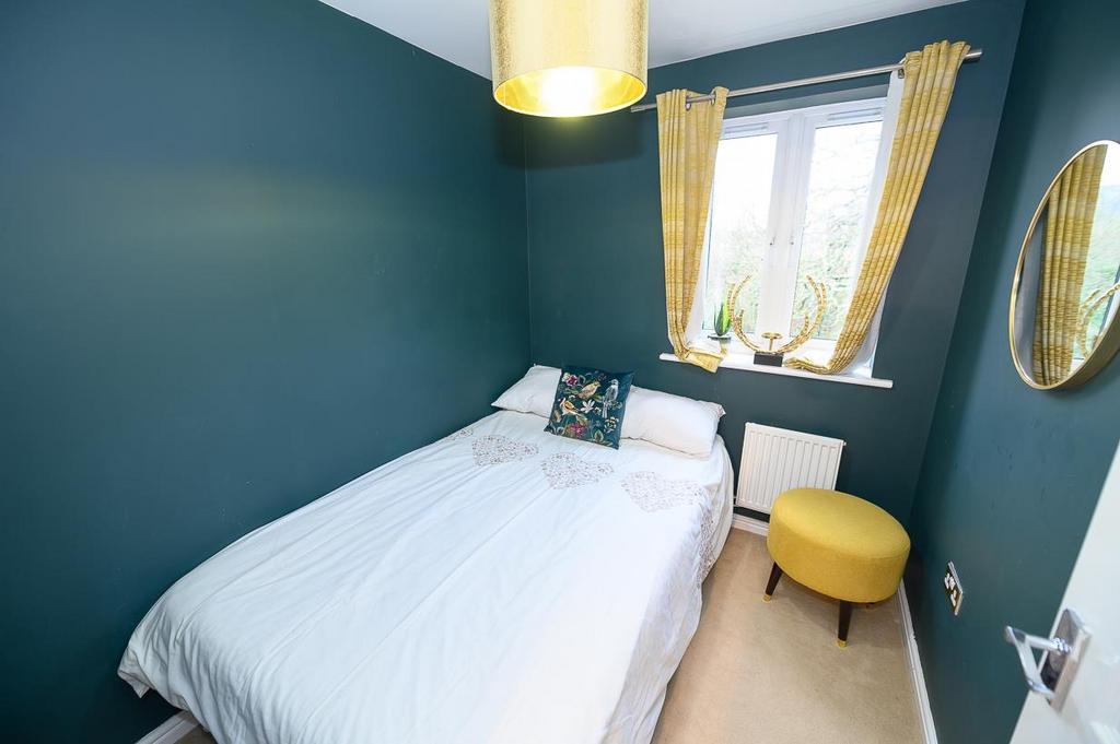 Bedroom 4.jpg