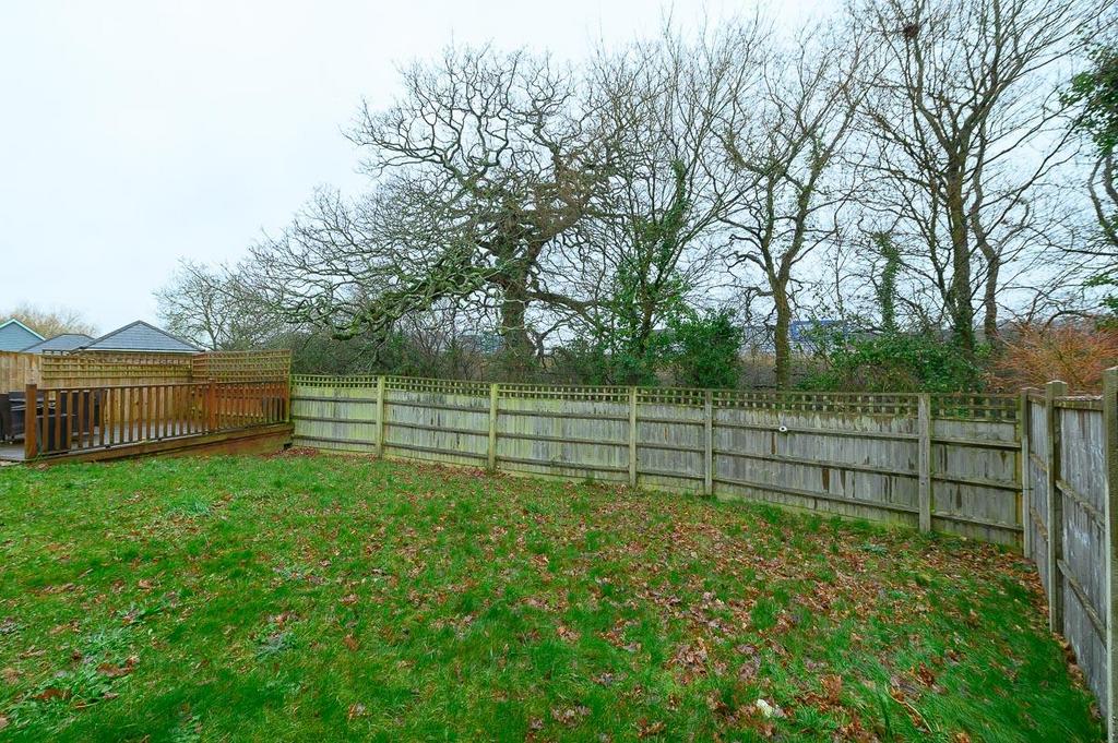 Rear garden pic 3.jpg