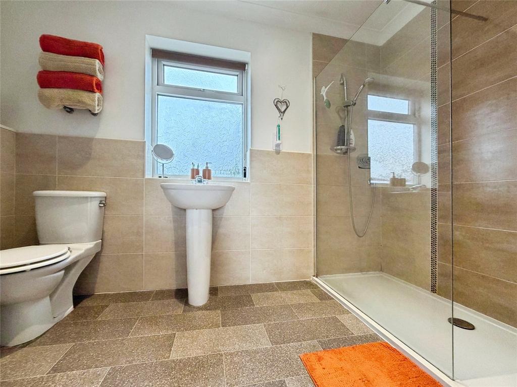 Ensuite