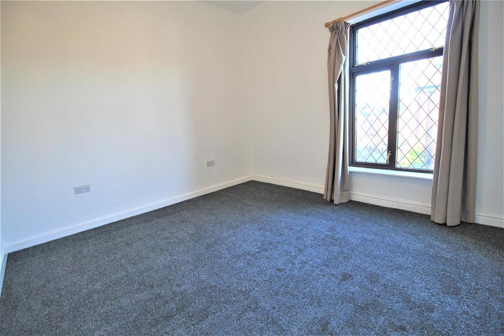 Bedroom 1.jpg