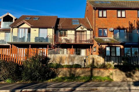95 Catalina Drive, Poole, Dorset, BH15 1TQ
