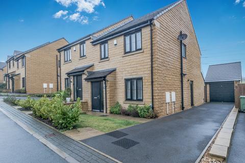 3 bedroom semi-detached house for sale, Kensington Way, Gomersal, Cleckheaton, West Yorkshire, BD19