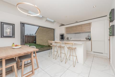 3 bedroom semi-detached house for sale, Kensington Way, Gomersal, Cleckheaton, West Yorkshire, BD19