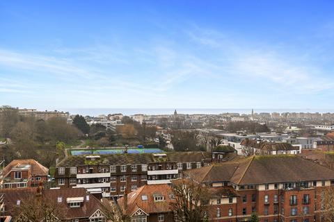 2 bedroom flat for sale, Davigdor Road, Hove, BN3