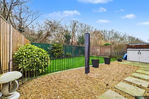 undefined, Yarmouth Close, Crawley RH10