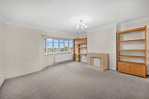 2 bedroom flat for sale, Deanhill Court, Upper Richmond Road West, East Sheen, London
