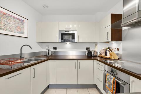 2 bedroom flat for sale, Argento Tower, Mapleton Road, London