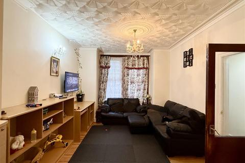 undefined, Hambrough Road, Southall