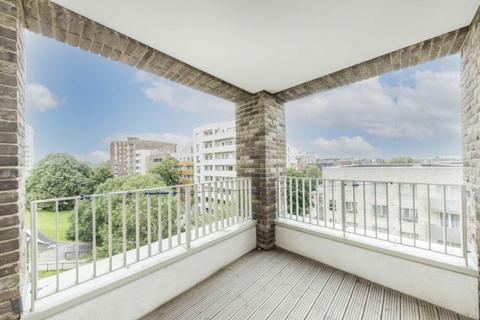 2 bedroom flat to rent, Habington House, Avenue Road, London