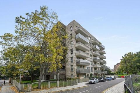 2 bedroom flat to rent, Habington House, Avenue Road, London