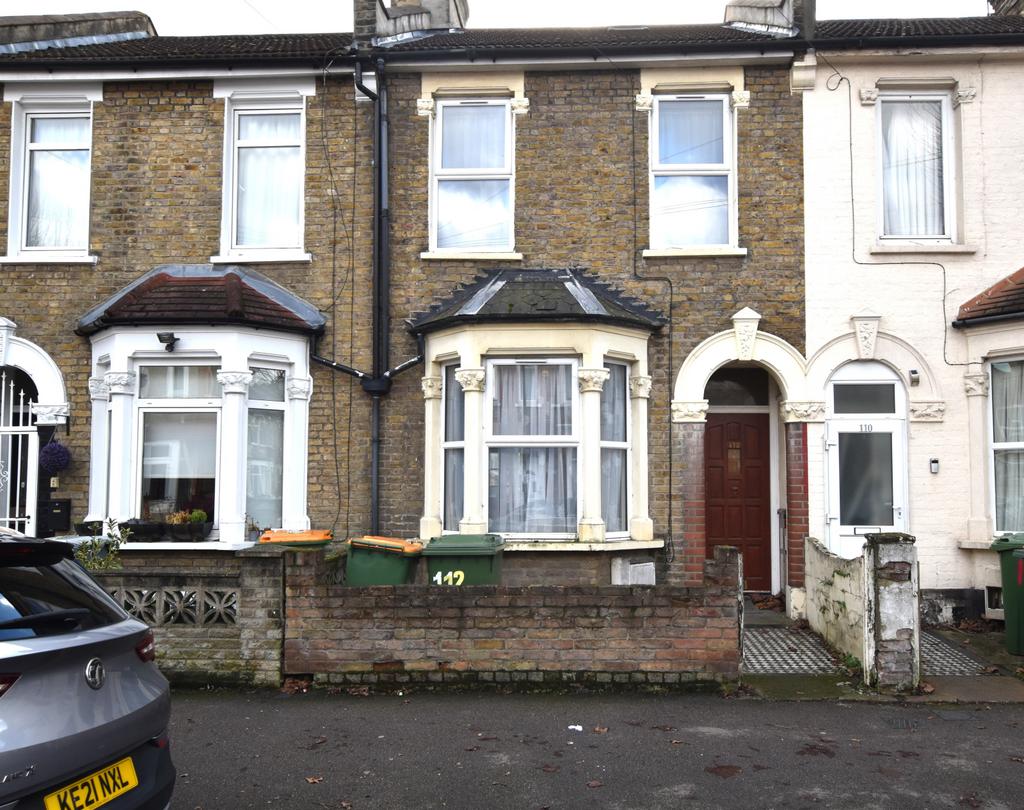 Three bedroom terrace house with two bathrooms, a