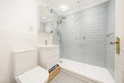 1 bedroom flat for sale, Corney Reach Way, London W4