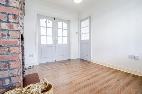 undefined, Hilton Crescent, Worsley, M28