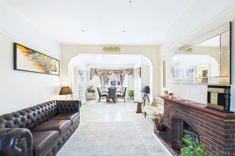 undefined, Crossways, South Croydon