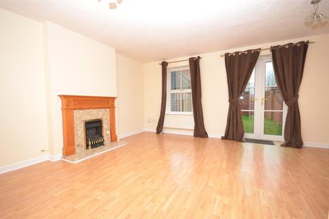 3 bedroom terraced house to rent, Prestwold Way, Aylesbury HP19