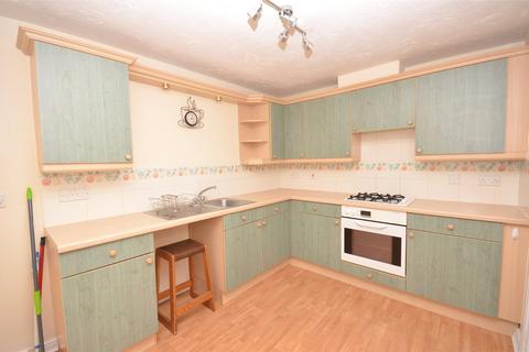 3 bedroom terraced house to rent, Prestwold Way, Aylesbury HP19