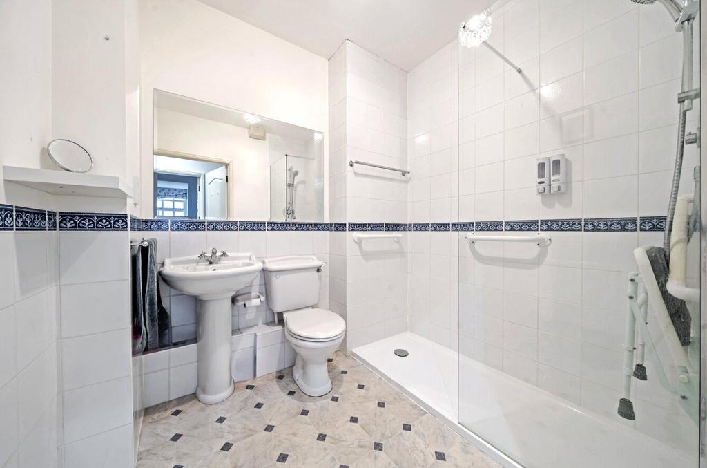 Main Bathroom