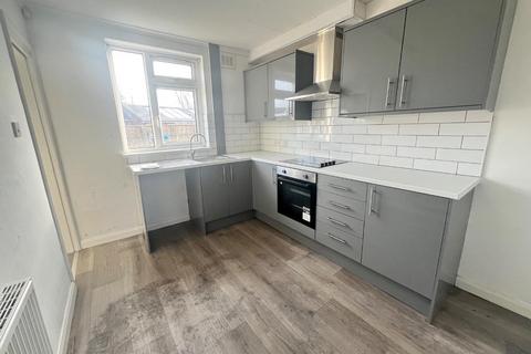 3 bedroom semi-detached house to rent, Cuthbert Avenue, Durham
