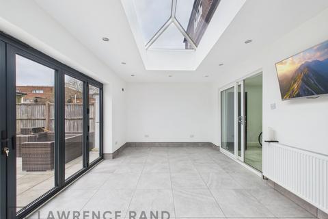 3 bedroom semi-detached house to rent, Deane Avenue, Ruislip, HA4