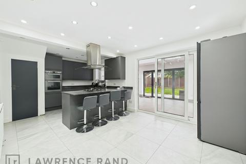 3 bedroom semi-detached house to rent, Deane Avenue, Ruislip, HA4