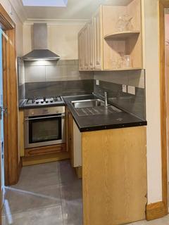 1 bedroom flat to rent, Quinbrookes, Slough, SL2