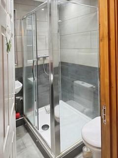 1 bedroom flat to rent, Quinbrookes, Slough, SL2