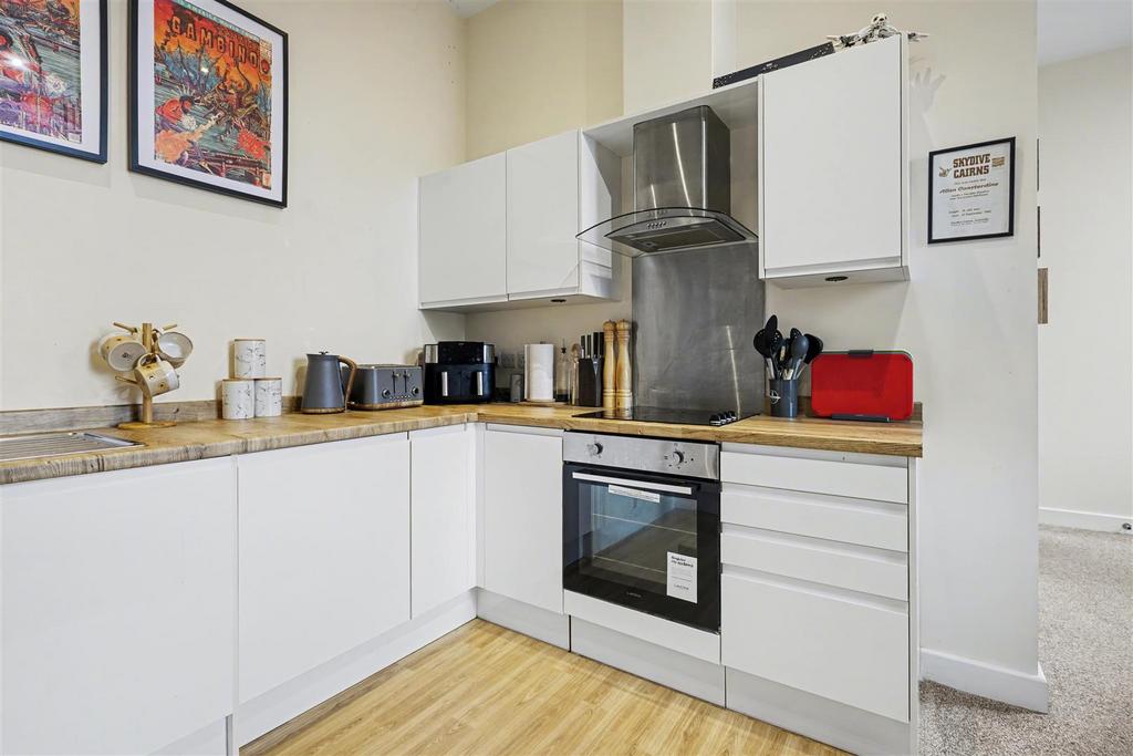 Kitchen 1 2.jpeg