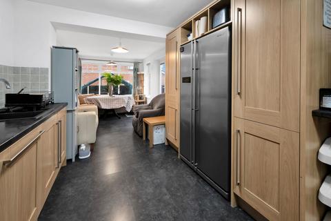 undefined, Broadoaks Close, Dinnington, Sheffield, S25 2XZ