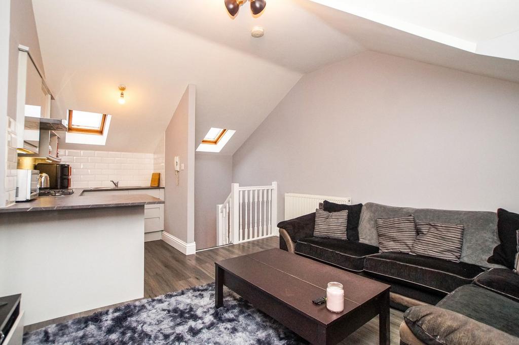 Open Plan Dining Lounge &amp; Kitchen