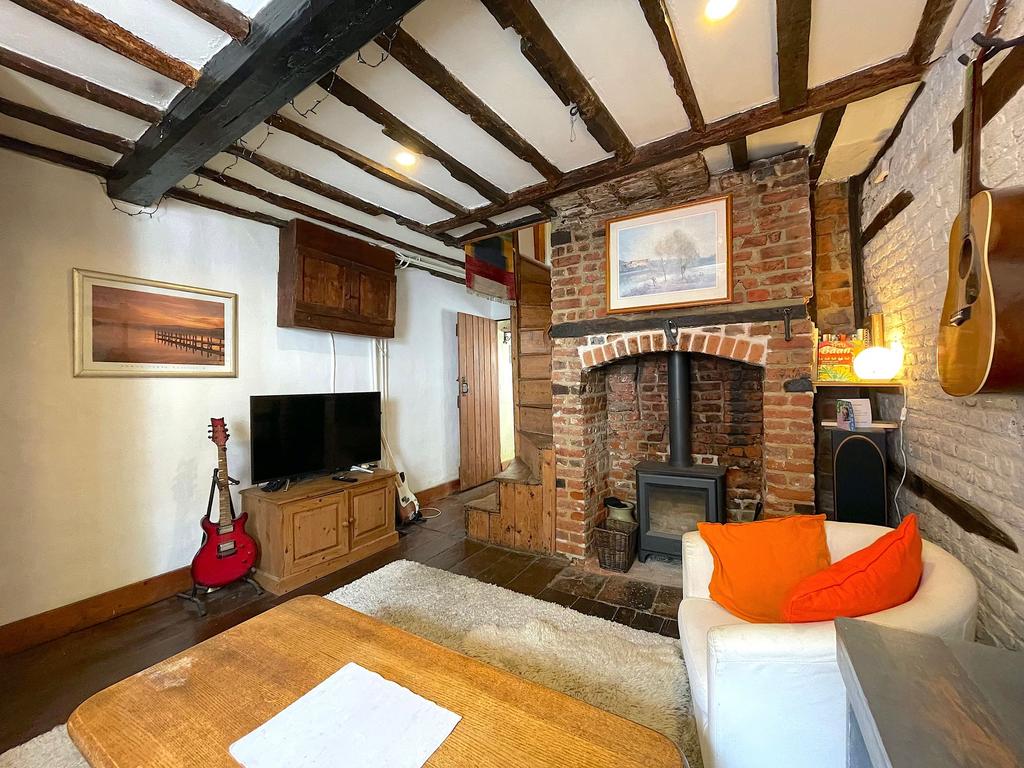 Living Room (2)
